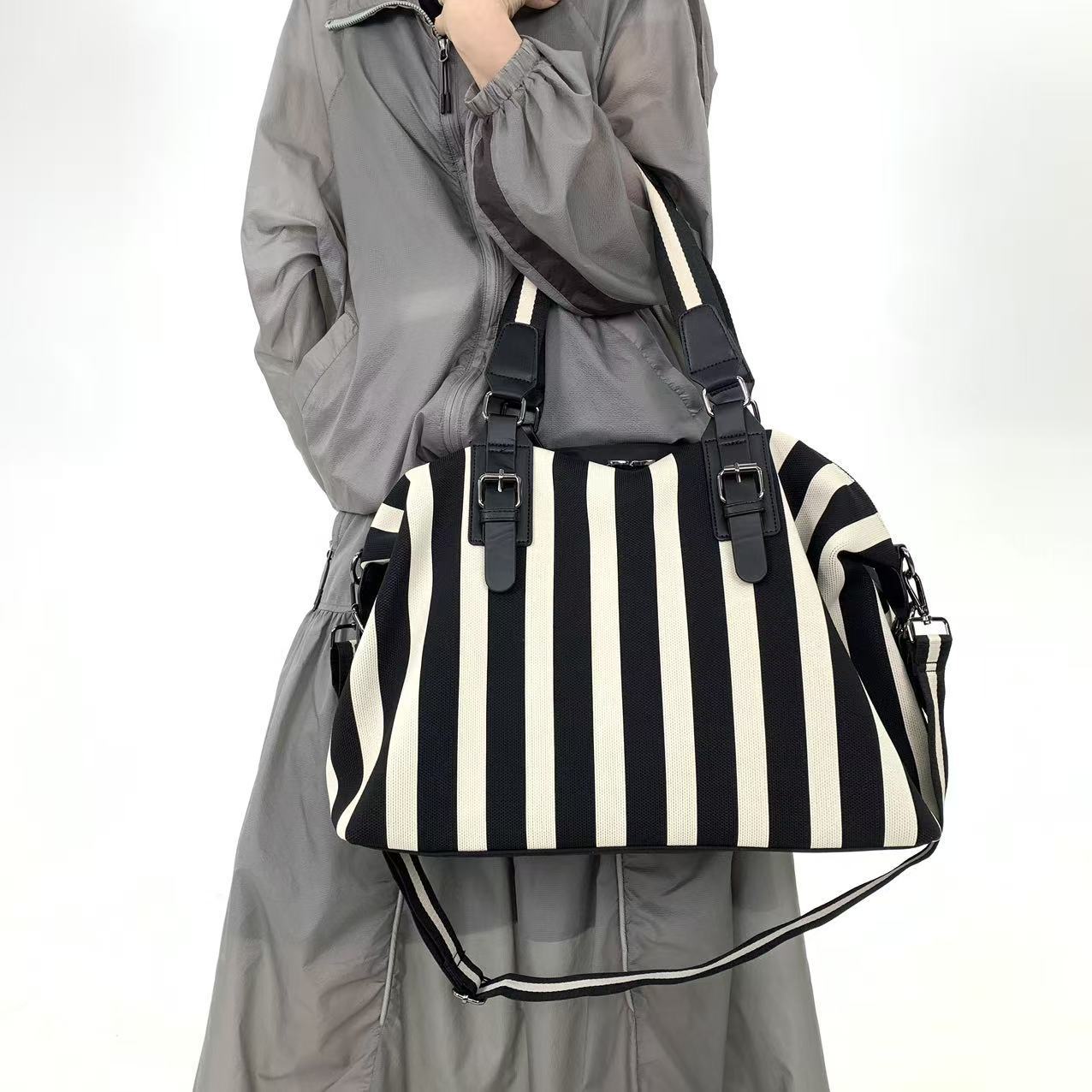 Travel Accessories B&M - Ladies' fashionable striped versatile handbag, large