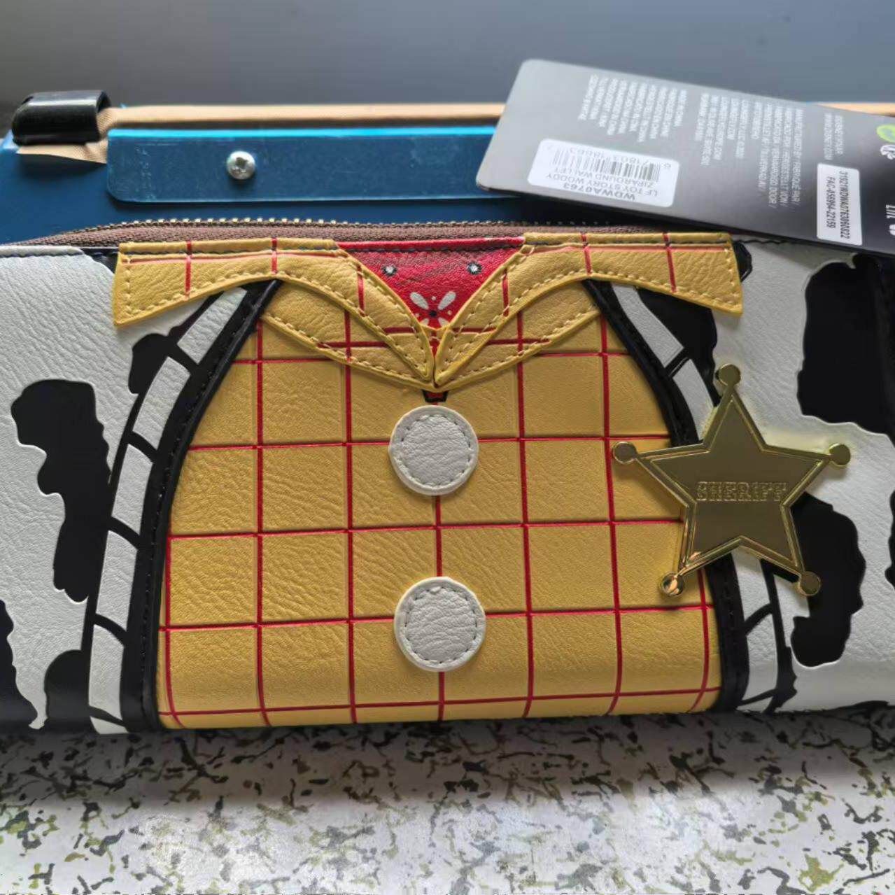 in  Stock Loungefly   Sheriff  - Travel Accessories Shops 评论和价格